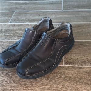 Men’s size 12M Clark’s slides